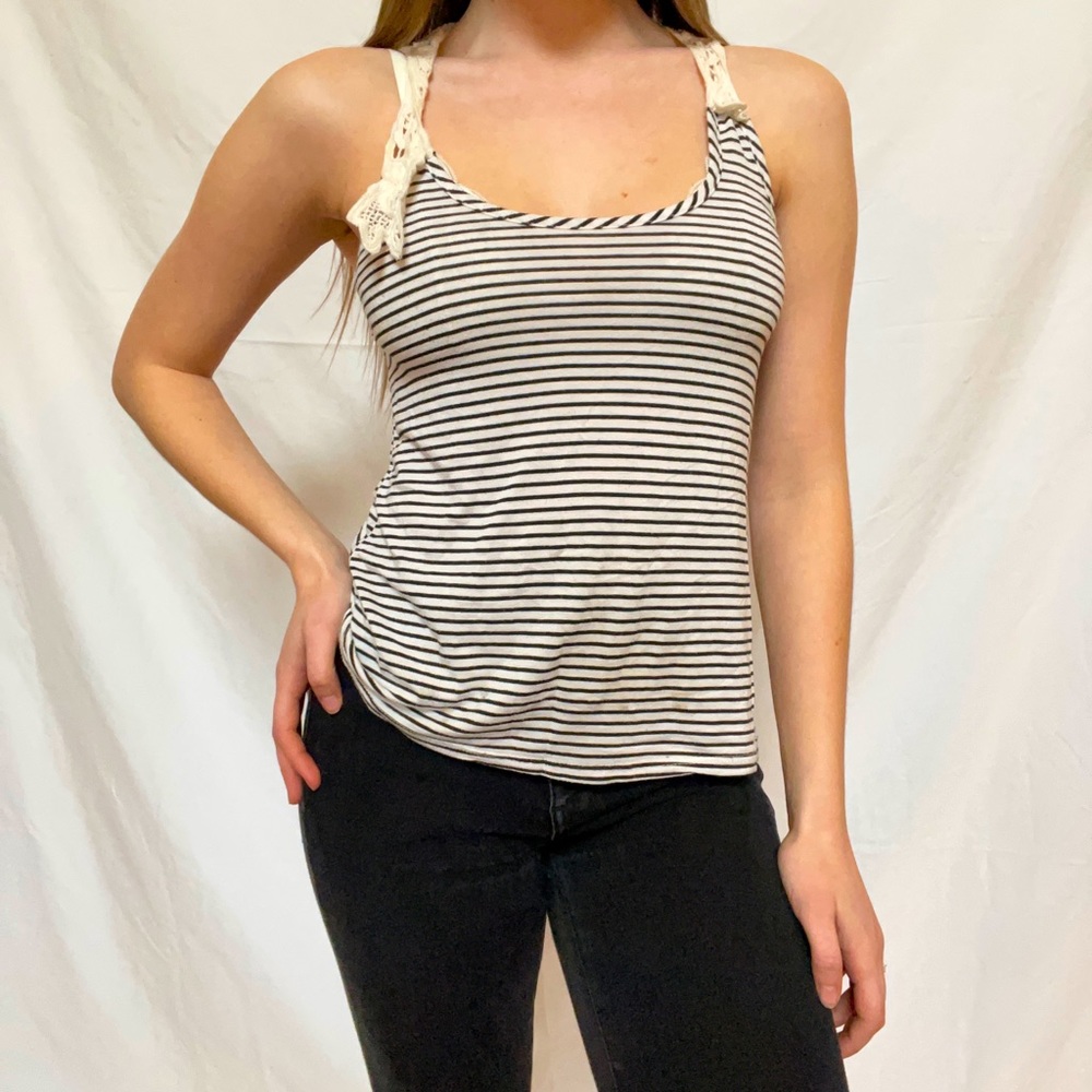 Striped chunky lace tank